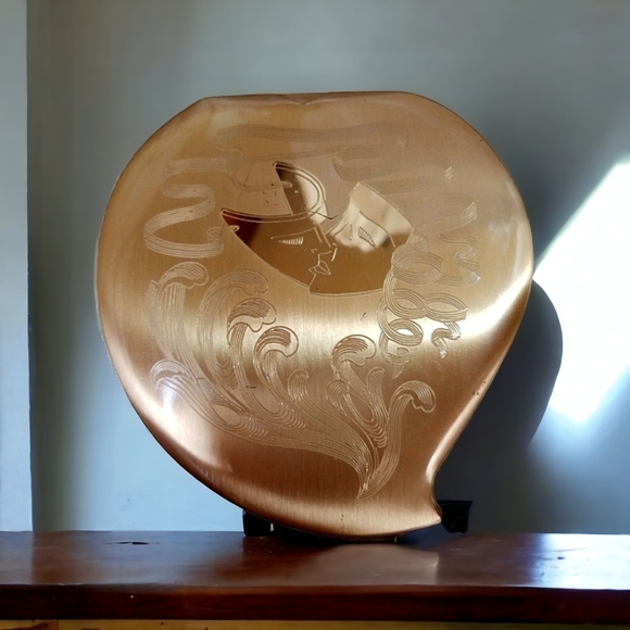 Vintage Elgin American Made in U.S.A. Goldtone Mirrored Powder Purse Compact - Picture 2 of 16